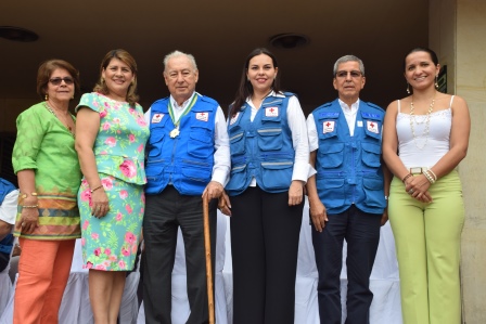 Gloria Araujo, Secretaria de Educación del Huila; Liliana Vásquez, Secretaria de Gobierno Huila; el doctor Roberto Liévano Perdomo, Presidente Honorario de la Cruz Roja Seccional Huila; Ángela María Sánchez Ossa, Flavio Vargas y la Secretaria de Cultura Departamental Diana Marcela Molina Argote.
